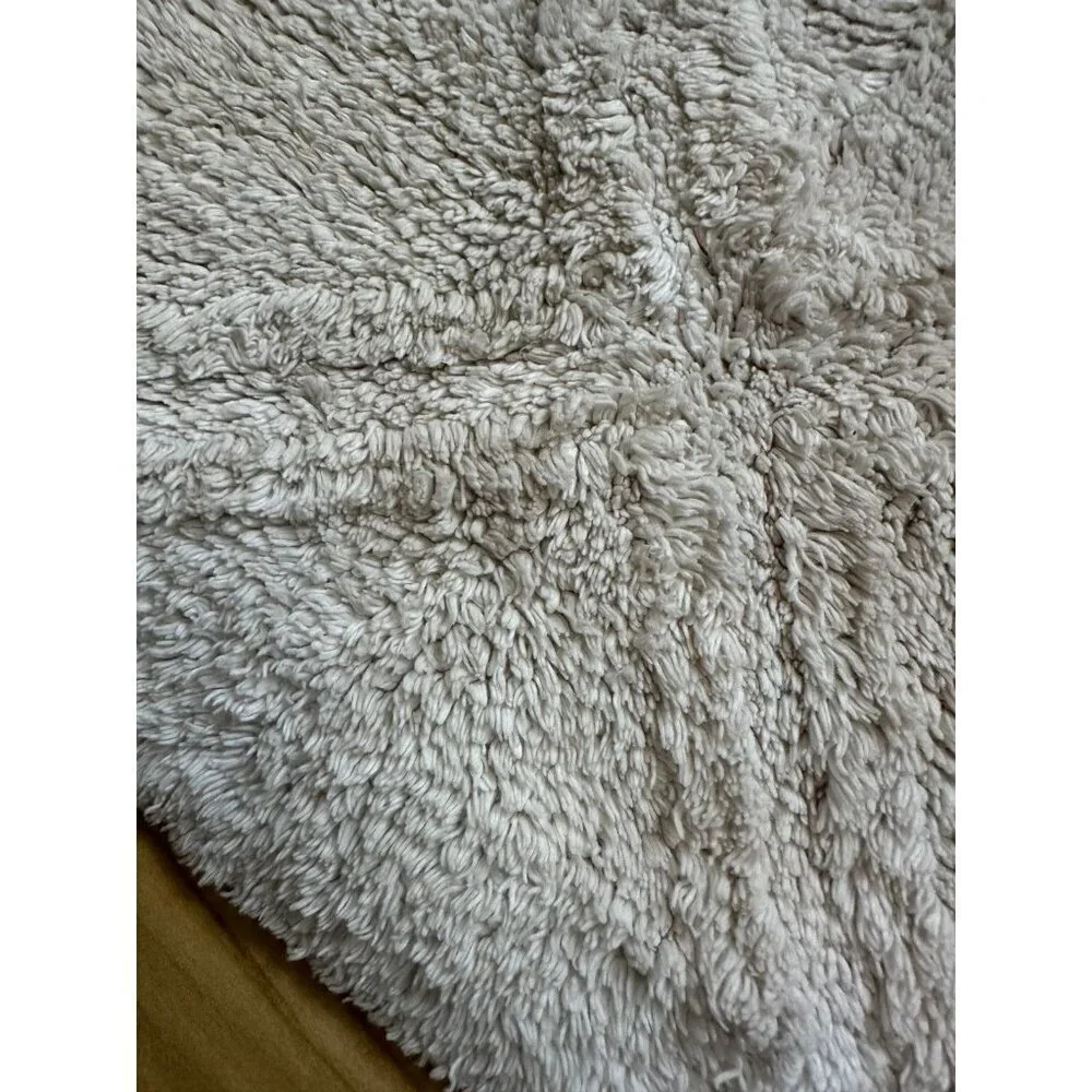 Plush Diamond Pattern Bath Mat